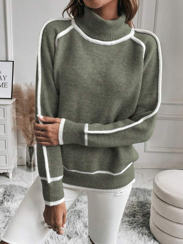 Lira - Stylishly Cozy Fleece-Lined Sweatshirt