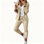 Chic Women's Blazer and Jogger Set – Coordinated Blazer and Pants Ensemble