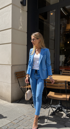 Chic Women's Blazer and Jogger Set – Coordinated Blazer and Pants Ensemble